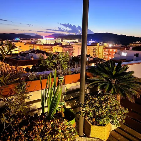 아파트 Sunset View Penthouse Unforgettable Getaway New In Lloret-de-mar *