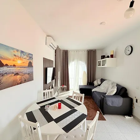 Sunset View Penthouse Unforgettable Getaway New In Lloret-de-mar 아파트 료렛 드 마르